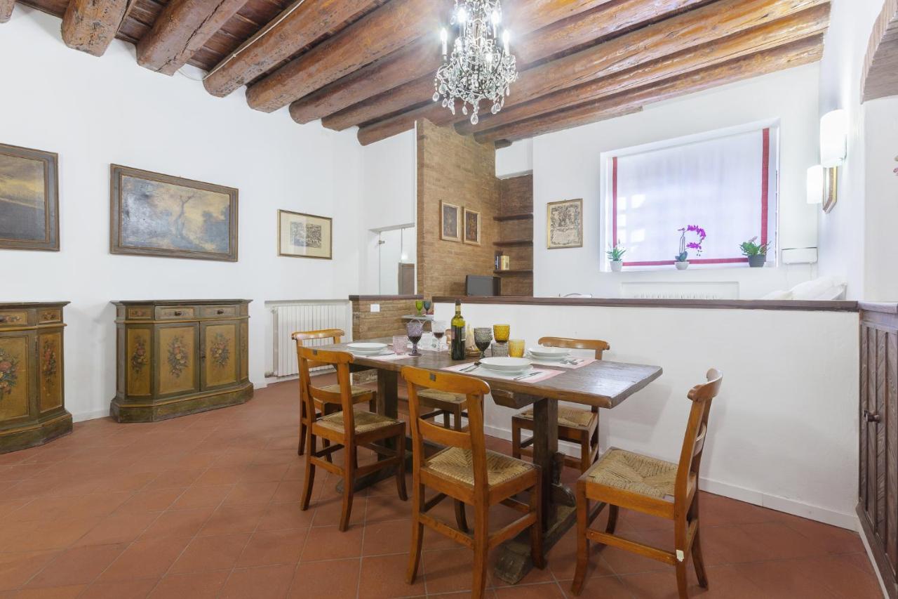 Center Ztl Lovely Apartment Ферара Екстериор снимка